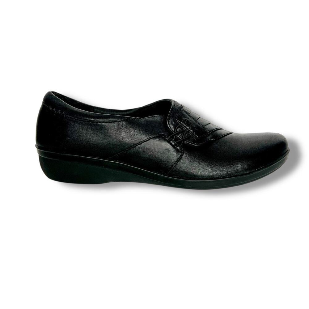 Clarks Collection Black Soft Cushion Angie Pearl Slip-On Shoe 9M